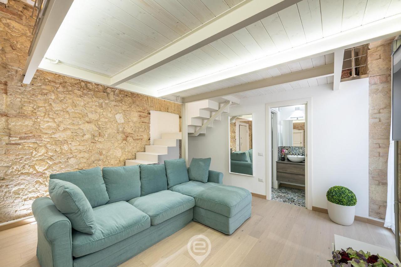Adriana'S New Loft Apartment Cagliari Luaran gambar