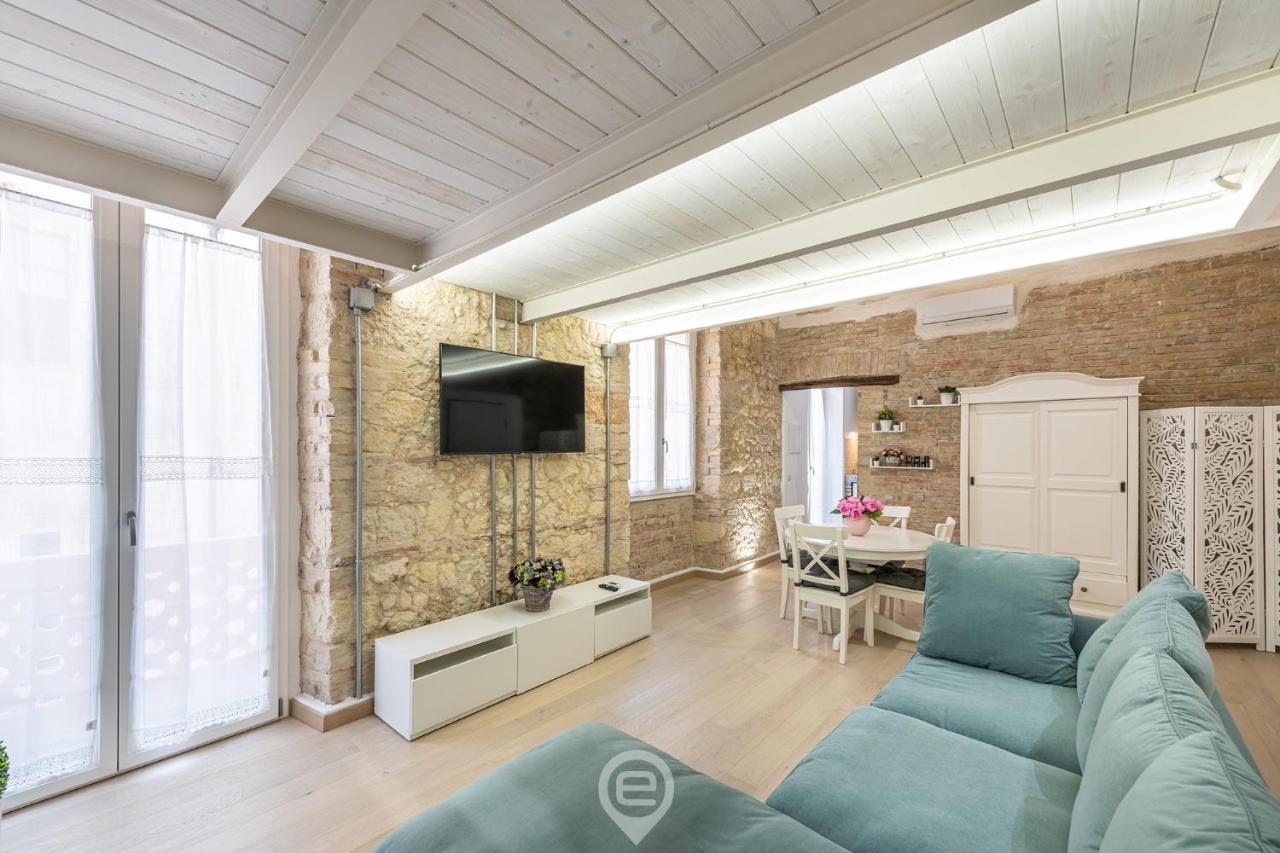 Adriana'S New Loft Apartment Cagliari Luaran gambar